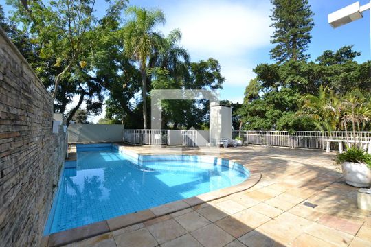 Área comum - Piscina de casa de condomínio para alugar com 3 quartos, 245m² em Pedra Redonda, Porto Alegre