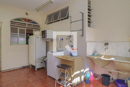 Área de Serviço de casa à venda com 4 quartos, 354m² em Horto Florestal, Belo Horizonte