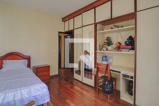 Quarto 1 de casa à venda com 4 quartos, 354m² em Horto Florestal, Belo Horizonte
