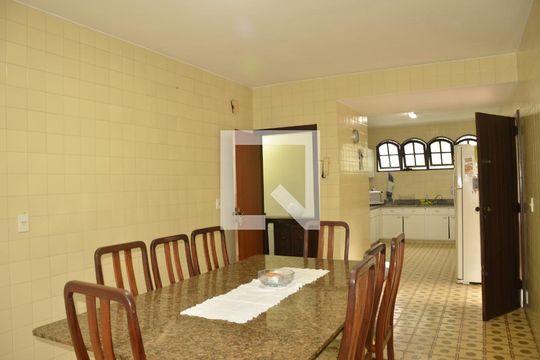 Casa de Condomínio à venda com 4 quartos, 553m² em Badu, Niterói