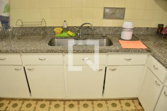 Casa de Condomínio à venda com 4 quartos, 553m² em Badu, Niterói