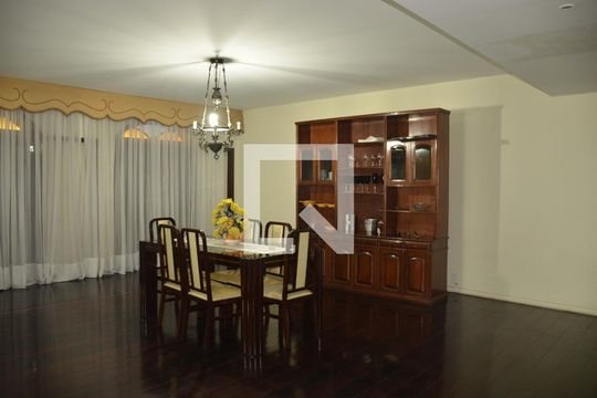 Casa de Condomínio à venda com 4 quartos, 553m² em Badu, Niterói