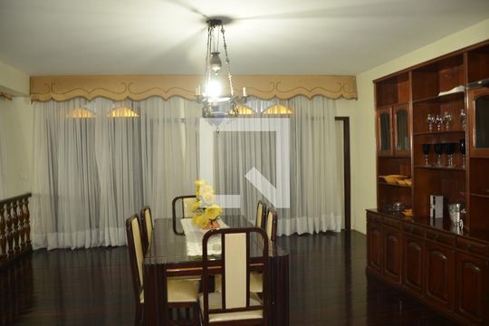 Casa de Condomínio à venda com 4 quartos, 553m² em Badu, Niterói