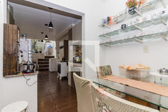 Cozinha de casa de condomínio à venda com 3 quartos, 220m² em Santo Antônio, Porto Alegre