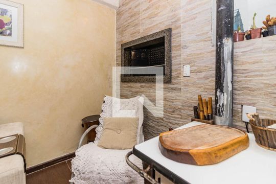 Área comum de casa de condomínio à venda com 3 quartos, 220m² em Santo Antônio, Porto Alegre