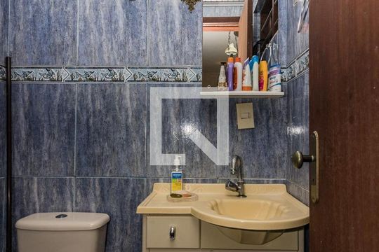 Lavabo de casa de condomínio à venda com 3 quartos, 220m² em Santo Antônio, Porto Alegre