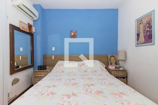 Quarto de casa de condomínio à venda com 3 quartos, 220m² em Santo Antônio, Porto Alegre