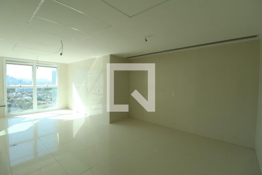 Cozinha de apartamento à venda com 4 quartos, 384m² em Barra da Tijuca, Rio de Janeiro