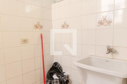 Área de Serviço de apartamento para alugar com 2 quartos, 67m² em Cristo Rei, Curitiba