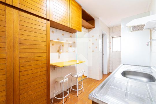 Cozinha de apartamento à venda com 2 quartos, 54m² em Parque Jabaquara, São Paulo