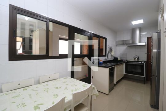 Cozinha de apartamento à venda com 3 quartos, 144m² em Vila Mascote, São Paulo