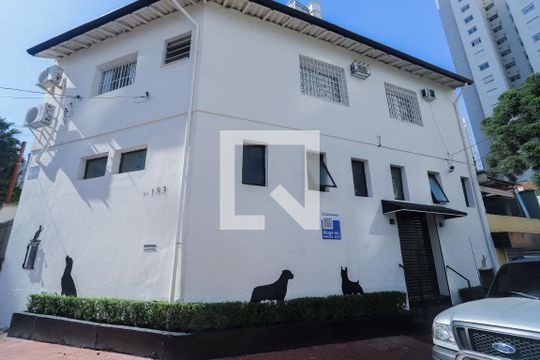 Fachada de casa à venda com 2 quartos, 100m² em Alto da Lapa, São Paulo