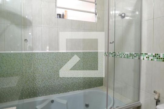 Banheiro da Suíte de casa à venda com 4 quartos, 250m² em Azenha, Porto Alegre