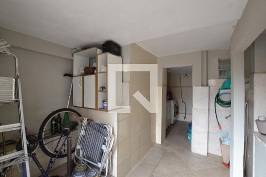 Área de Serviço de casa à venda com 4 quartos, 250m² em Azenha, Porto Alegre
