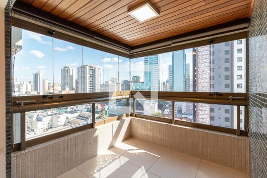 Varanda  de apartamento para alugar com 3 quartos, 146m² em Aclimação, São Paulo