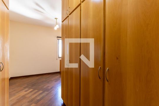 Closet  de apartamento para alugar com 3 quartos, 146m² em Aclimação, São Paulo
