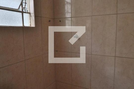 Banheiro de casa para alugar com 1 quarto, 75m² em Vila Madalena, São Paulo