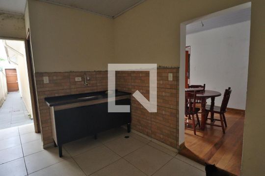 Cozinha de casa para alugar com 1 quarto, 75m² em Vila Madalena, São Paulo