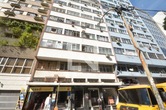 Fachada de apartamento à venda com 1 quarto, 37m² em Centro, Rio de Janeiro