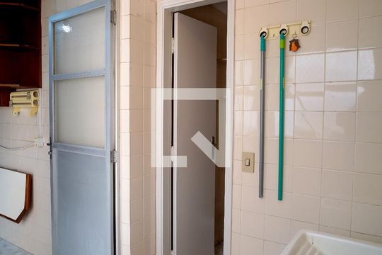 Área de Serviço de apartamento para alugar com 3 quartos, 85m² em Vila Trujillo, Sorocaba