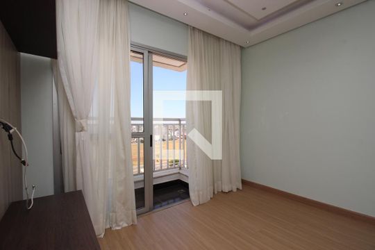 Sala de apartamento para alugar com 3 quartos, 80m² em Samambaia Sul (samambaia), Brasília
