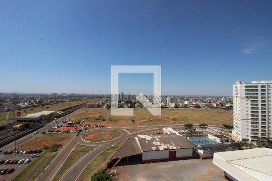 Vista do Quarto 3 de apartamento para alugar com 3 quartos, 80m² em Samambaia Sul (samambaia), Brasília