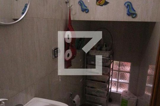 Banheiro de casa à venda com 3 quartos, 217m² em Vila Guilherme, São Paulo