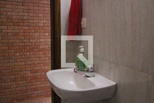 Banheiro de casa à venda com 3 quartos, 217m² em Vila Guilherme, São Paulo