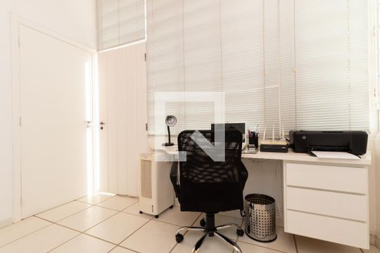 Escritório de casa de condomínio à venda com 3 quartos, 400m² em Portal do Paraíso I, Jundiaí
