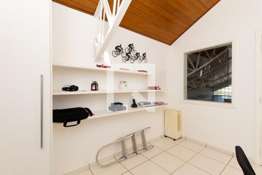 Escritório de casa de condomínio à venda com 3 quartos, 400m² em Portal do Paraíso I, Jundiaí