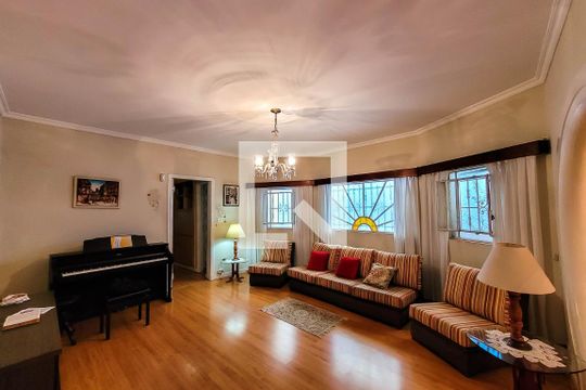 Casa à venda com 3 quartos, 285m² em Cambuci, São Paulo