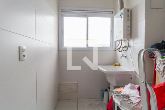 Área de Serviço de apartamento para alugar com 1 quarto, 50m² em Vila Mogilar, Mogi das Cruzes