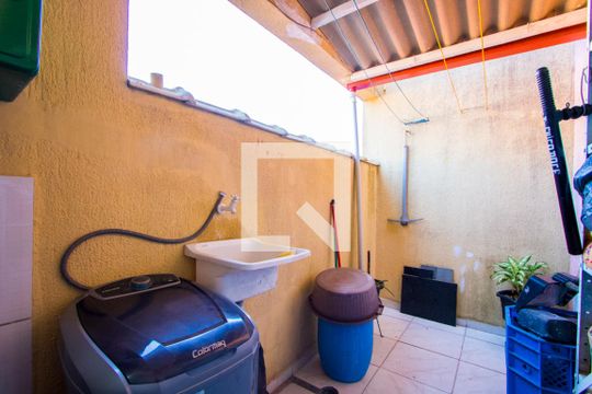 Área de serviço de apartamento à venda com 2 quartos, 48m² em Jardim Santo André, Santo André