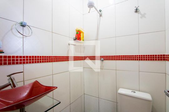 Banheiro de apartamento à venda com 2 quartos, 48m² em Jardim Santo André, Santo André