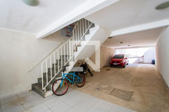 Garagem de apartamento à venda com 2 quartos, 48m² em Jardim Santo André, Santo André