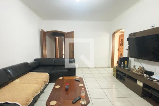 Sala de TV de casa à venda com 5 quartos, 300m² em Jardim Iracema, Barueri