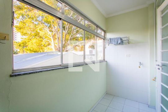 Área de serviço de apartamento para alugar com 2 quartos, 71m² em Centro, Santo André