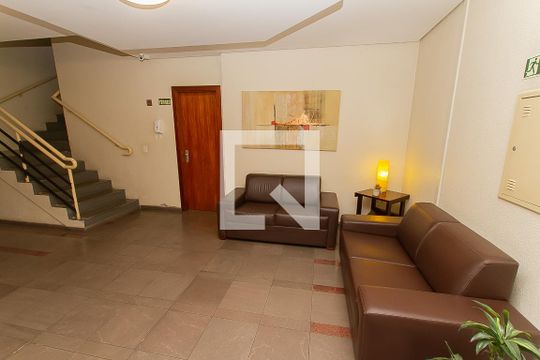 Hall de Entrada de apartamento para alugar com 1 quarto, 53m² em Petrópolis, Porto Alegre