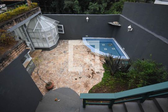 Piscina de casa para alugar com 4 quartos, 600m² em Vila Inah, São Paulo
