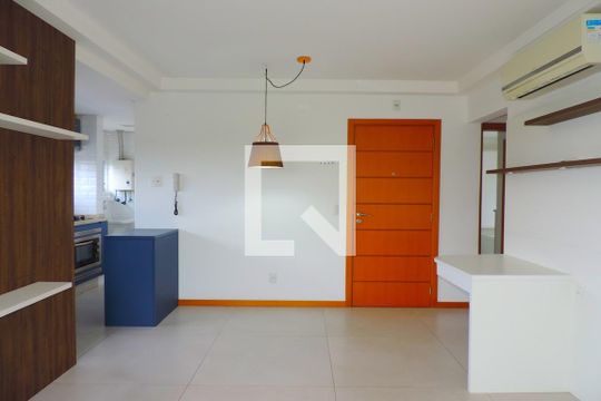 Sala de casa para alugar com 2 quartos, 83m² em Agronômica, Florianópolis