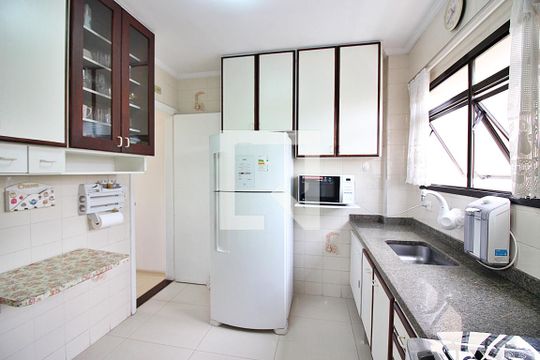 Cozinha de apartamento à venda com 3 quartos, 80m² em Nova Petrópolis, São Bernardo do Campo