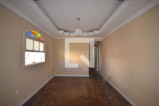 Casa para alugar com 3 quartos, 200m² em Campo Grande, Rio de Janeiro
