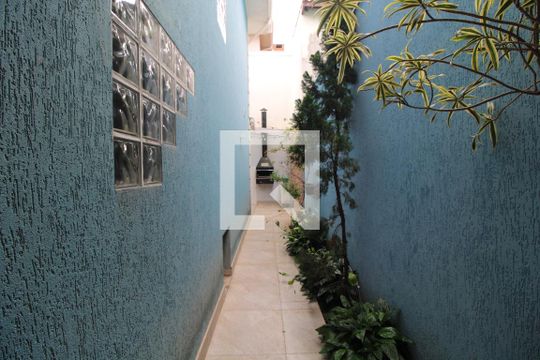 Quintal lateral de casa à venda com 3 quartos, 158m² em Interlagos, São Paulo