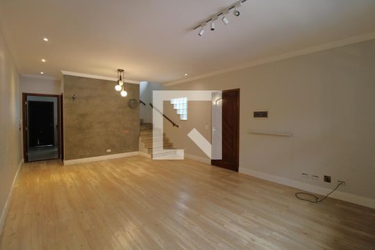 Casa à venda com 3 quartos, 158m² em Interlagos, São Paulo