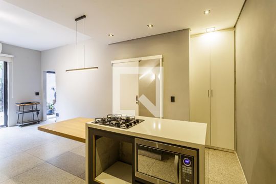 Sala/Cozinha de casa de condomínio para alugar com 1 quarto, 100m² em Indianópolis, São Paulo