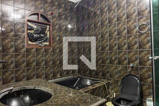 Banheiro da Suíte de casa para alugar com 4 quartos, 240m² em Jardim Roberto, Osasco