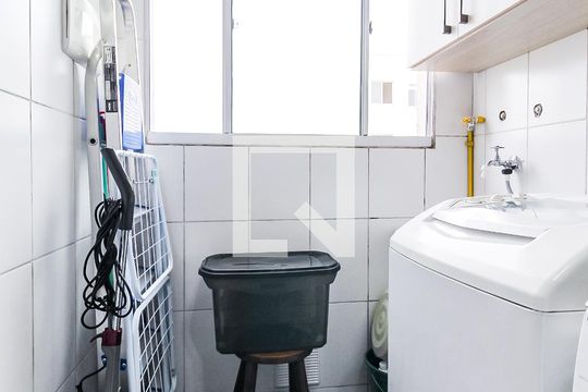 Área de serviço de apartamento à venda com 2 quartos, 42m² em Jardim Leopoldina, Porto Alegre