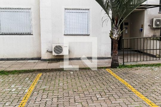 Garagem de apartamento à venda com 2 quartos, 42m² em Jardim Leopoldina, Porto Alegre
