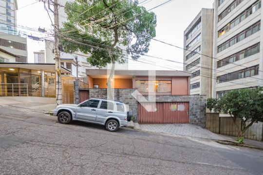 Fachada de casa à venda com 4 quartos, 248m² em Gutierrez, Belo Horizonte