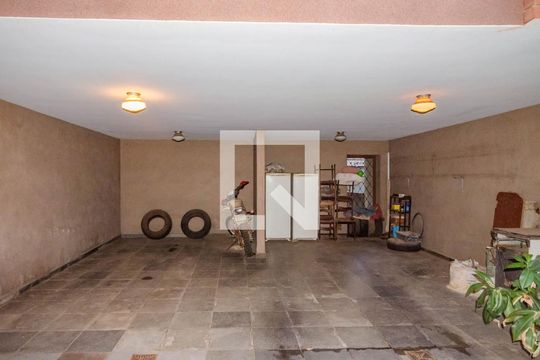Garagem de casa à venda com 4 quartos, 248m² em Gutierrez, Belo Horizonte